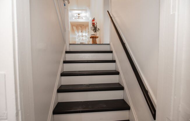 1 bed, 1 bath, 600 sqft, $899, Unit Unit 111