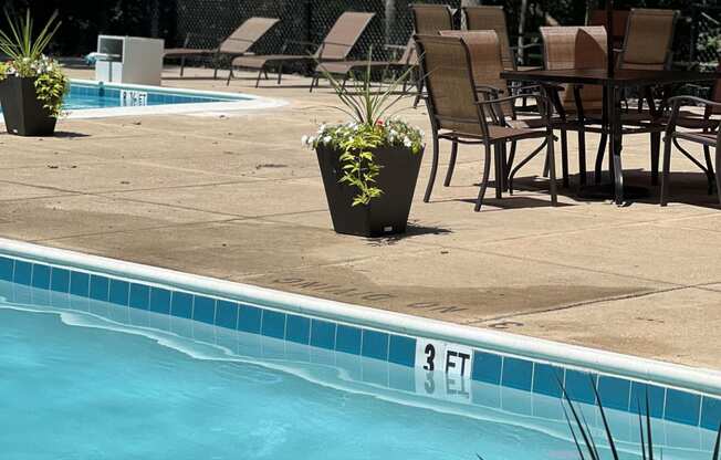 Poolside Dining Table at The Forest Apartments, Rockville, Maryland