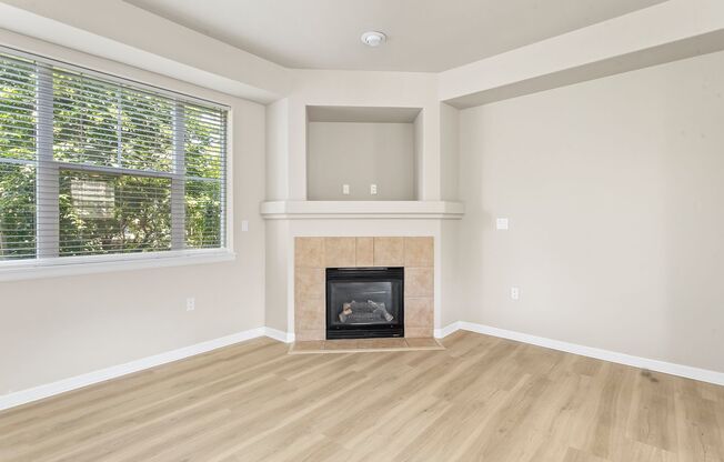 Spacious 3-Bed/2-Bath Townhome in the Heart of Tigard!