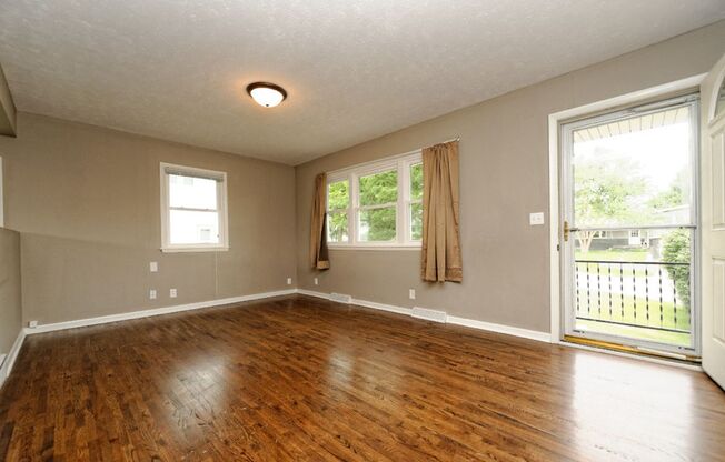 4 Bedroom / 2 Bath Home Available Now!