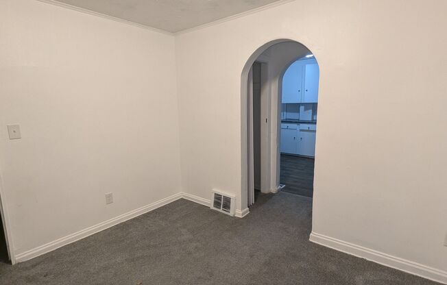 2 beds, 1 bath, $1,000