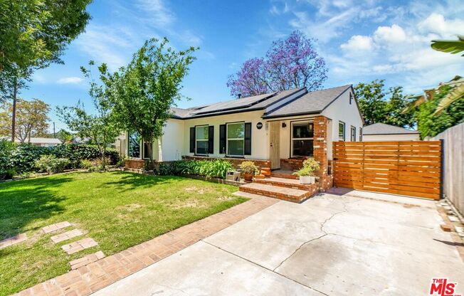 6531 RUFFNER AVE