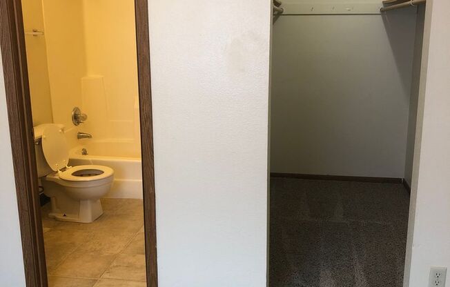 1 bed, 1 bath, 580 sqft, $650, Unit 1530-07