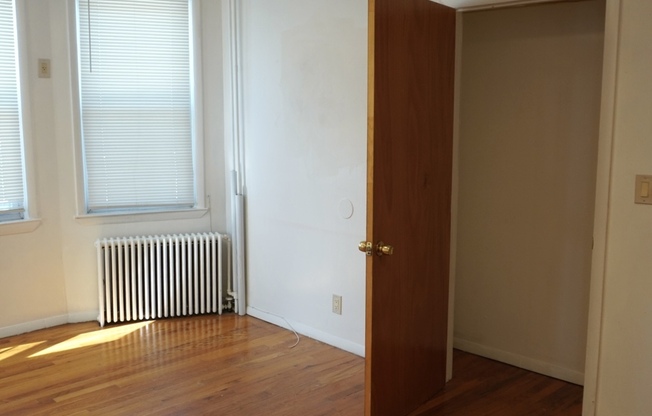 441 CASTLETON AVE