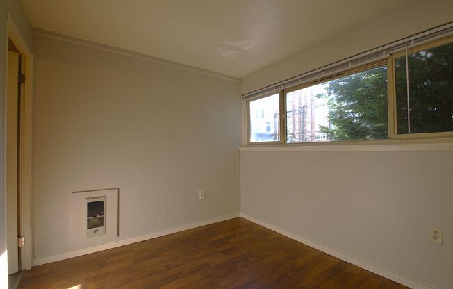 1 bed, 1 bath, 350 sqft, $1,195, Unit 208