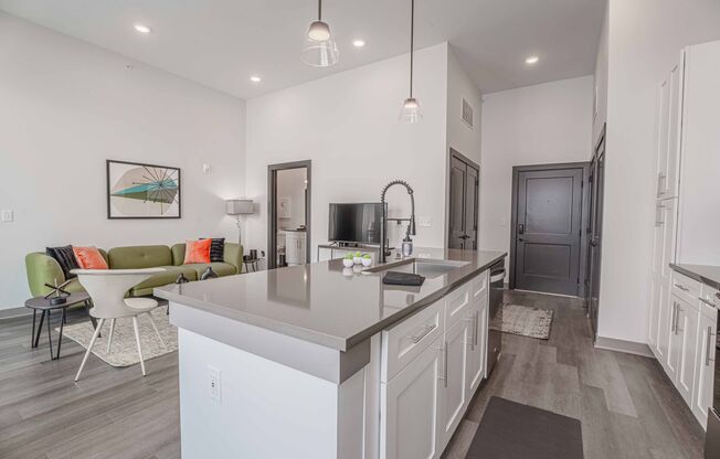 1 bed, 1 bath, 725 sqft, $1,610, Unit A111