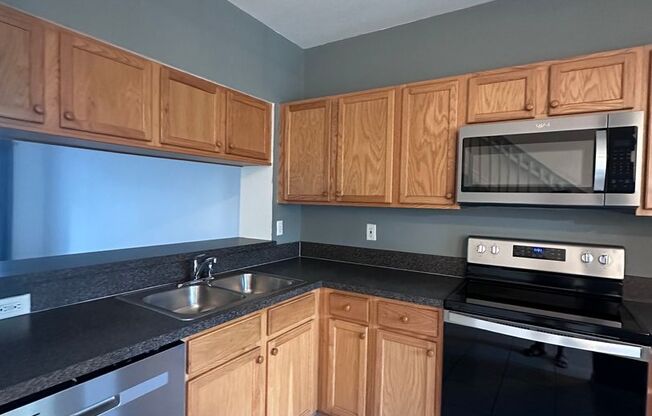 2 beds, 2.5 baths, $1,750