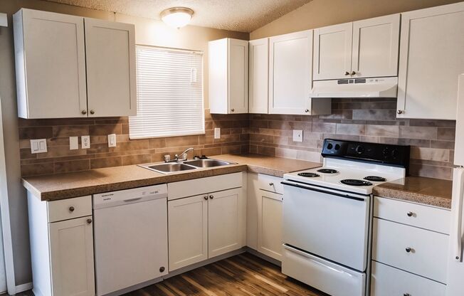 2 beds, 1 bath, 800 sqft, $1,397, Unit 3485-07