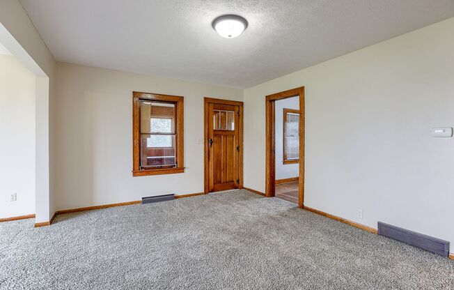 2 beds, 1 bath, $1,500