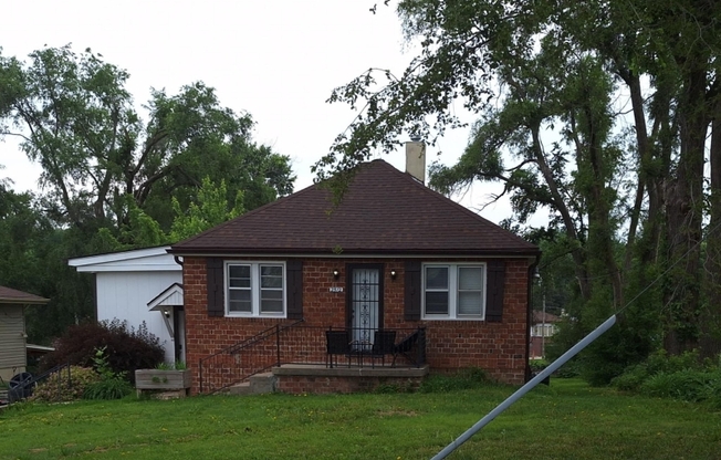 2512 N 78 AVE