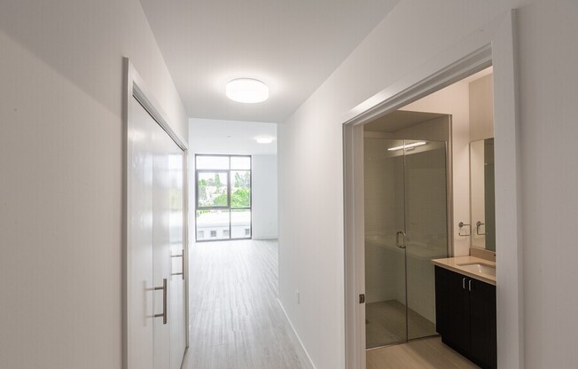 4435 Piedmont Avenue Unit 404