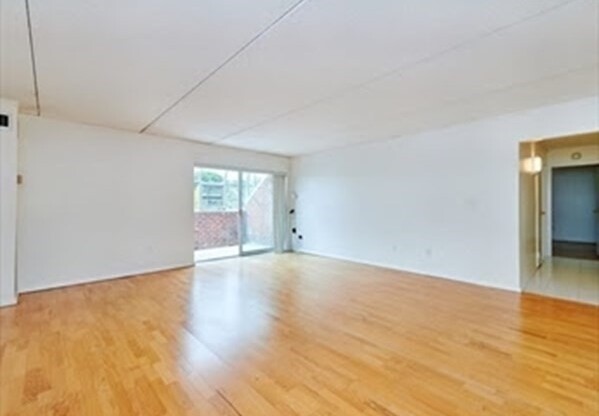 50-56 Broadlawn Park