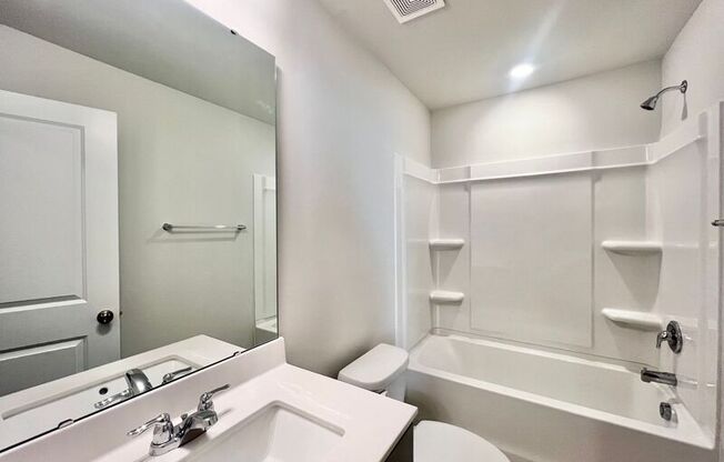 2004 SEQUOIA LN