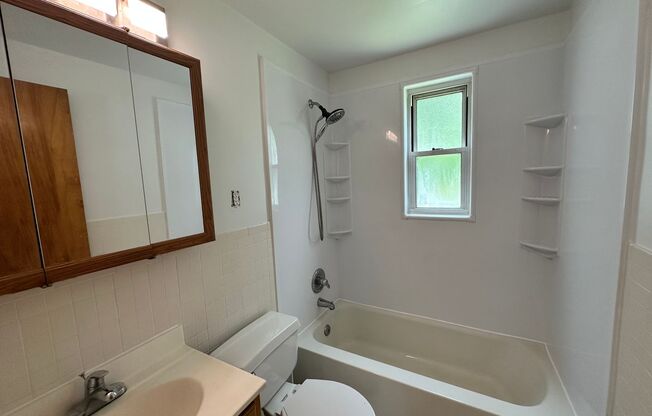 Homestead / Munhall - 2+ BR Single Family Home, AC, Garage, Yard, Bonus!