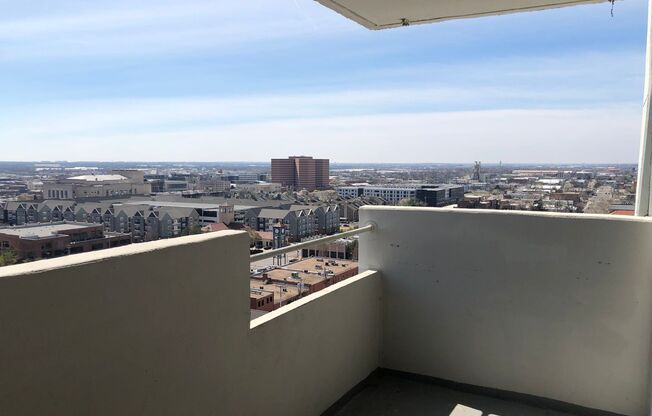 2 beds, 2 baths, 893 sqft, $1,530, Unit 1501