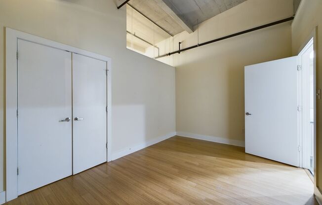 2 beds, 2 baths, 955 sqft, $1,550, Unit 324