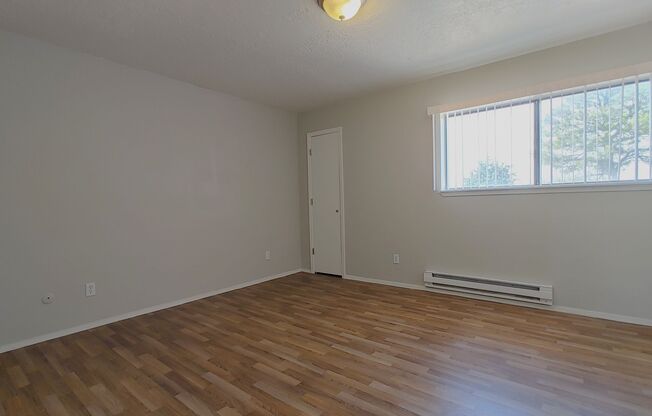 2 beds, 1 bath, 905 sqft, $995, Unit 1401-A