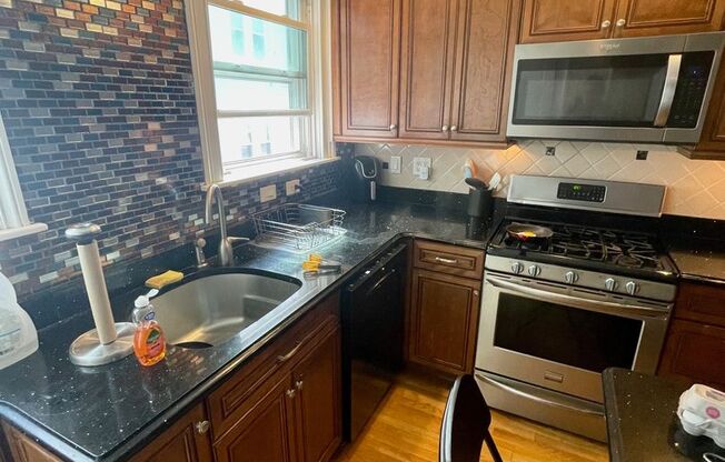 862 East 5th