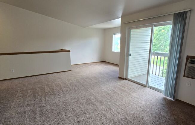 2 beds, 1 bath, 856 sqft, $1,269, Unit PL   7605