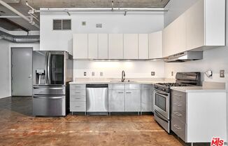 1855 Industrial St