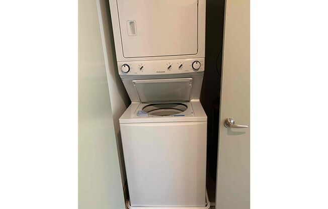 1 bed, 1 bath, 615 sqft, $1,495, Unit 3240-213