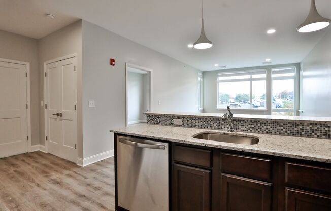 1 bed, 1 bath, 833 sqft, $1,650, Unit 203