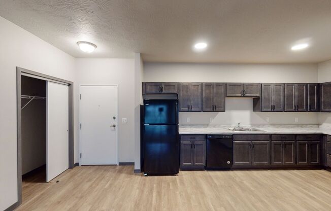 2 beds, 1 bath, 1,035 sqft, $1,205, Unit 3039-319