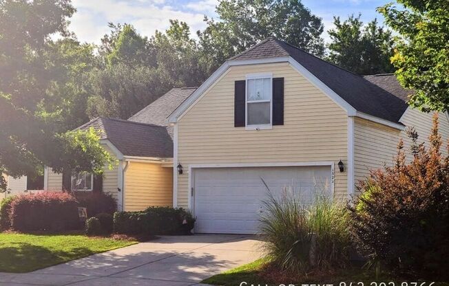 1322 PALM CV DR