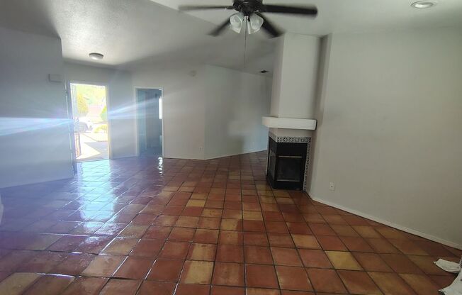 2709 W. Firebrook Road (85741)