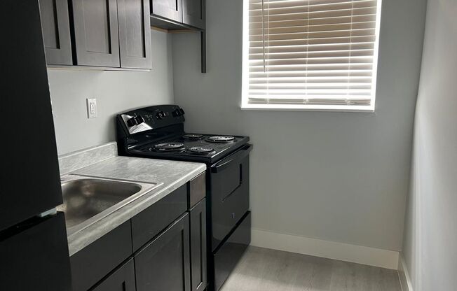 2 beds, 1 bath, 750 sqft, $1,800, Unit 5300-17