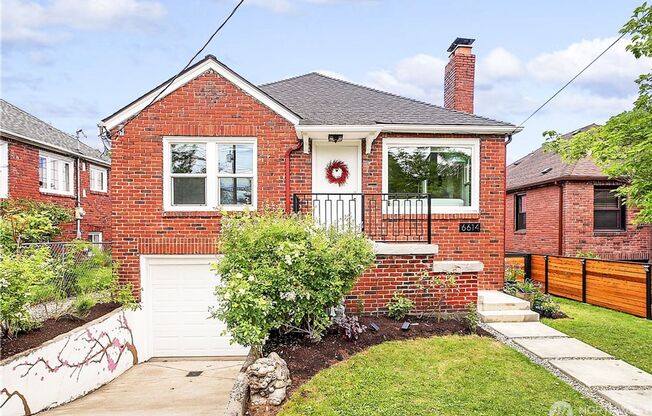 Charming 4 bed, 2 bath, fully fenced, covered deck in convenient location.