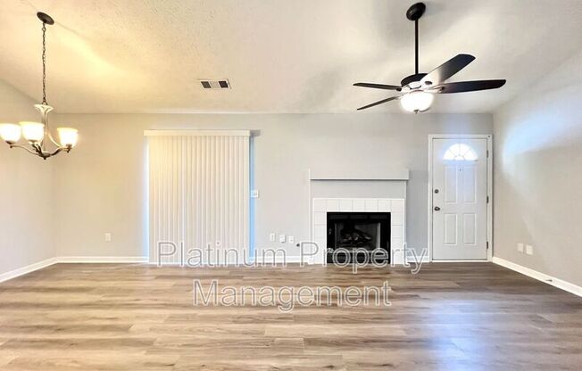 725 AVENING CT