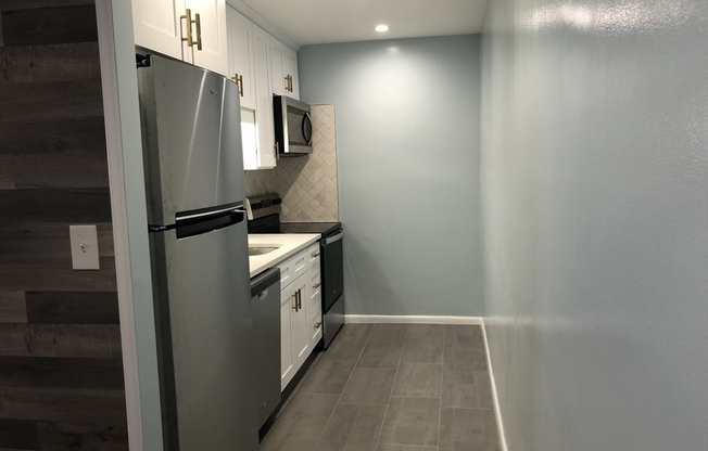 1 bed, 1 bath, 722 sqft, $2,495, Unit 24