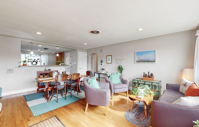 Beautifully Single Family Home Near Olde Town Arvada!