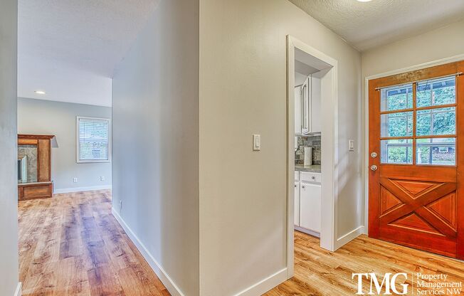 3 Bed 2 Bath Ranch Style home in Beaverton w/ a Large Backyard!