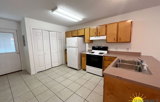 Renovated 2-Bedroom Unit in Crestview!