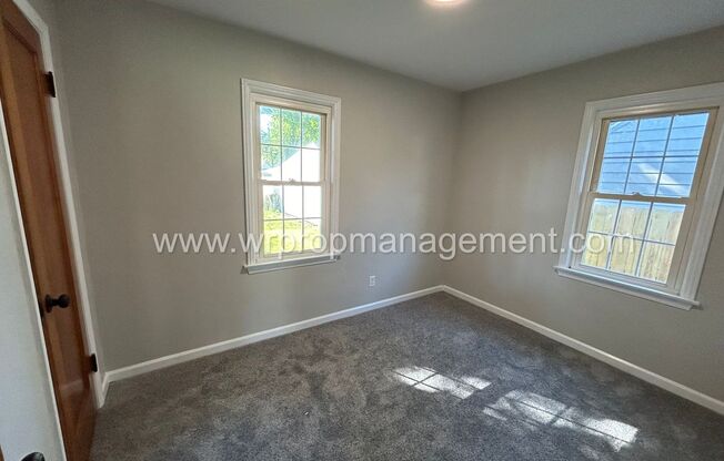 3 beds, 1.5 baths, $1,295