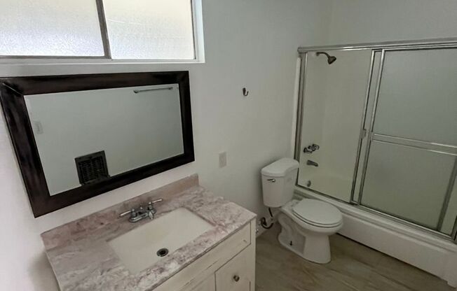 1 bed, 1 bath, 650 sqft, $2,000, Unit Unit 17