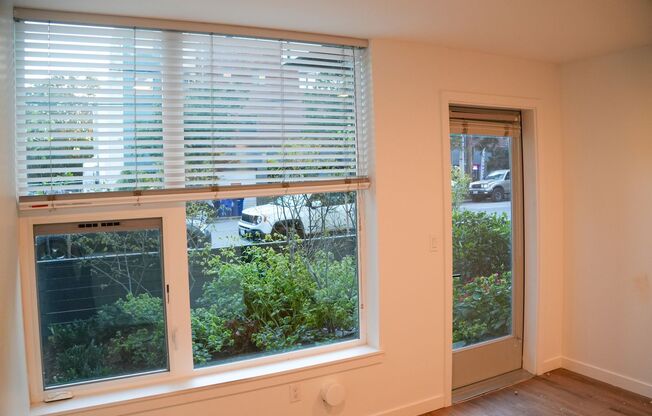 1 bed, 1 bath, 337 sqft, $1,695, Unit 206