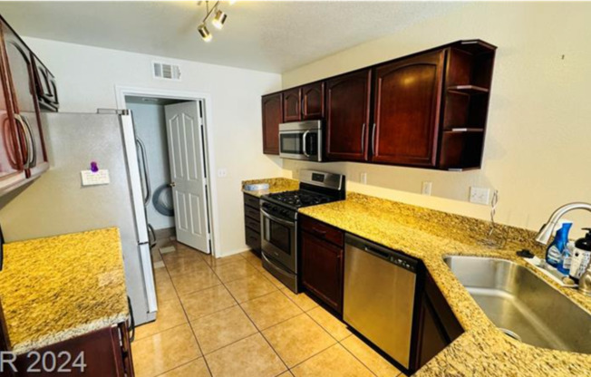 2 beds, 2.5 baths, $1,800