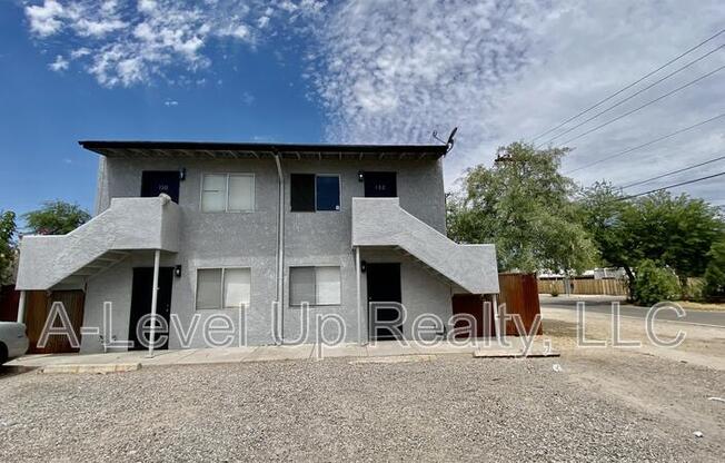 152 E 21 ST