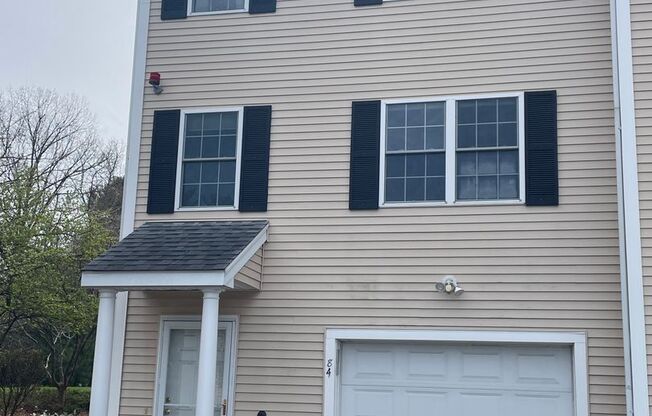 Beautifully updated 2 bedroom / 1.5 bath end-unit townhouse in desirable Salisbury Hill condo community, Billerica