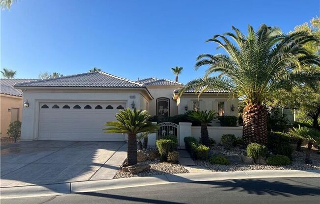 Age Restricted, Clubhouse, COMMUNITY Golf, COMMUNITY Pool, COMMUNITY Spa, Exercise Room, Fitness Center, Guard Gated, Indoor Pool, Indoor Spa