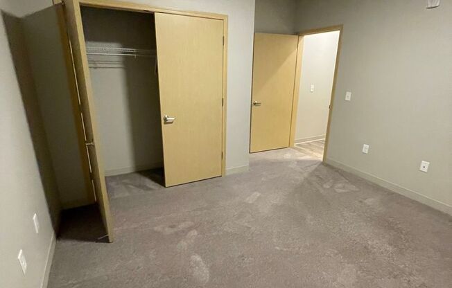 2 beds, 2 baths, 894 sqft, $1,854, Unit 513