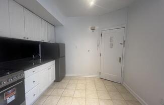 1 bed, 1 bath, $2,695, Unit 5-B