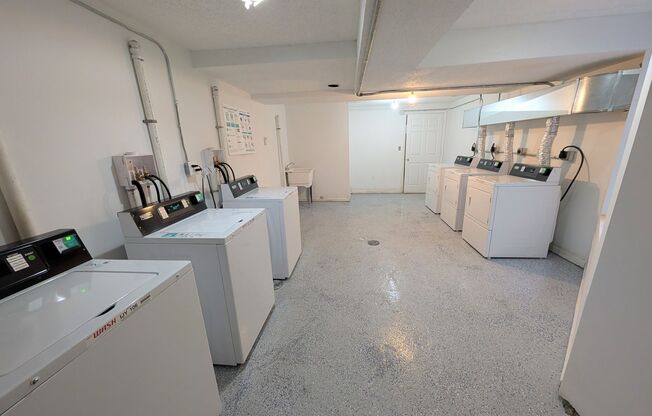 1 bed, 1 bath, $924, Unit Unit 206