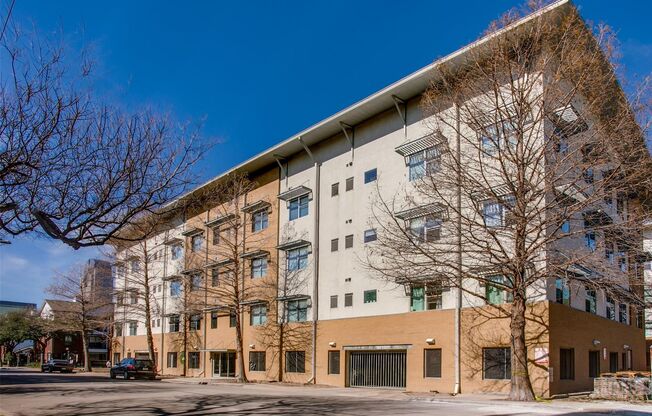1 bed, 1 bath, $1,700, Unit # 2B