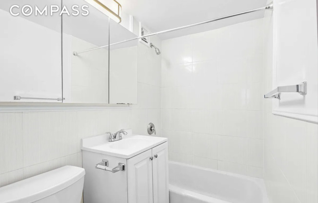 Studio, $2,650, Unit 2D