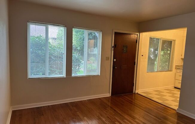 Studio, 1 bath, 550 sqft, $1,195, Unit E02