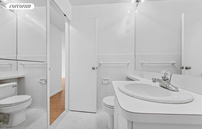 1 bed, 1 bath, $4,900, Unit 11D